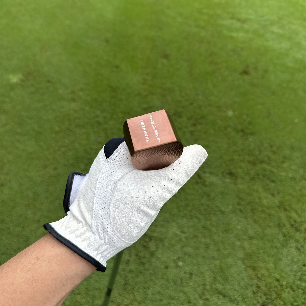Yamahero Mini Golf Putter in Black And Golden, 86.36 cm, with a PU Grip, Suitable for Both Left And Right-Handed Users, Designed for Men